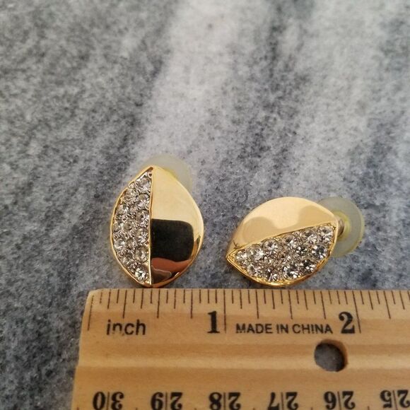 Vintage Rhinestone and Gold Tone Post Earrings Retro 80s Estate, Marquise Shaped - Picture 4 of 5